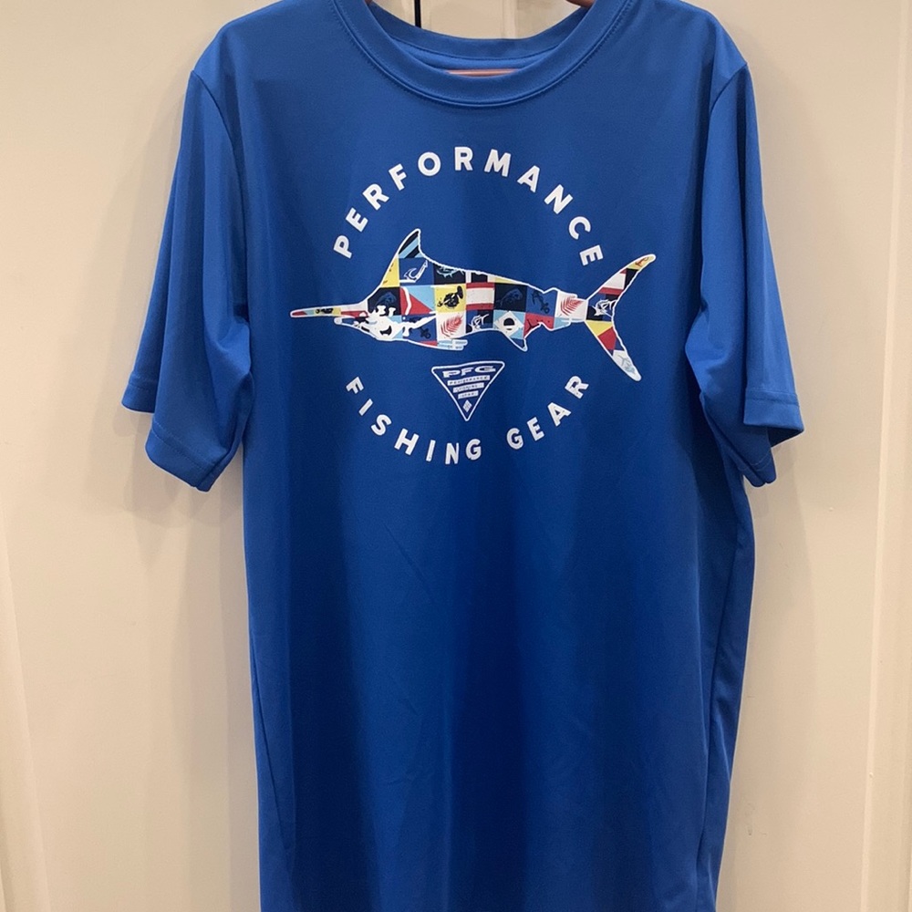 Boy’s Columbia PFG Shirt size Large